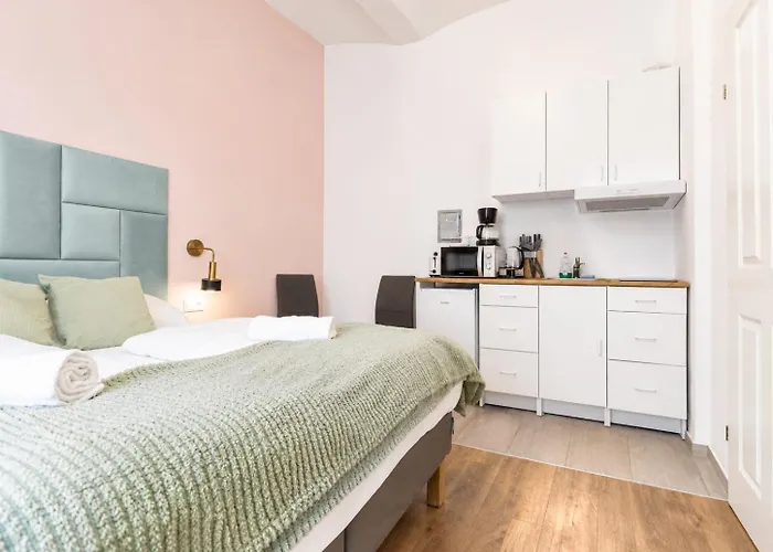 Near Westbahnhof 2 Cozy Studios, Barrier-free דירה